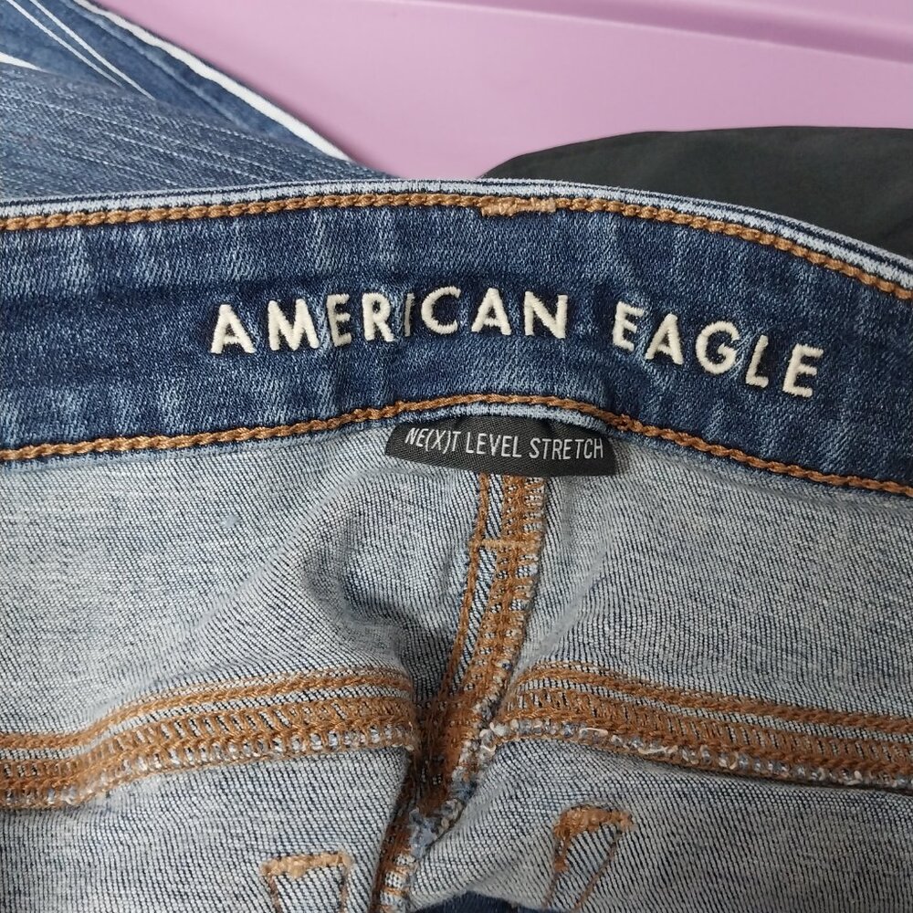 3437 Size 10 Upcycled American Eagle Bell-Bottom Jeans In Sugan Sculls Print. - Picture 5 of 6